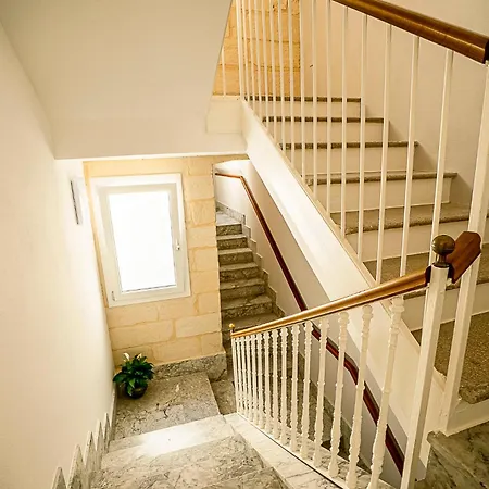 Leccemia לינה וארוחת בוקר