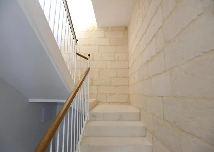 Leccemia לינה וארוחת בוקר 3*