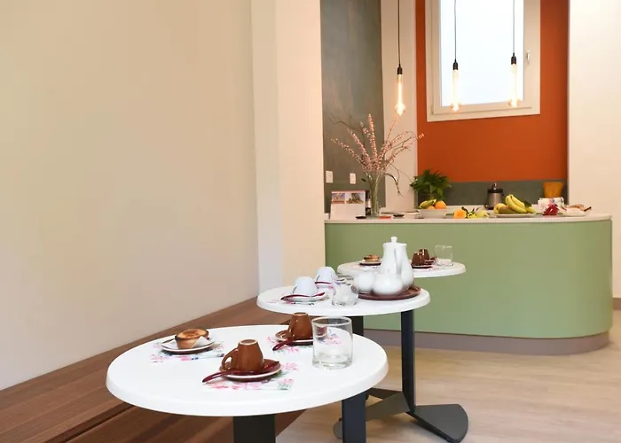 לינה וארוחת בוקר Leccemia 3*