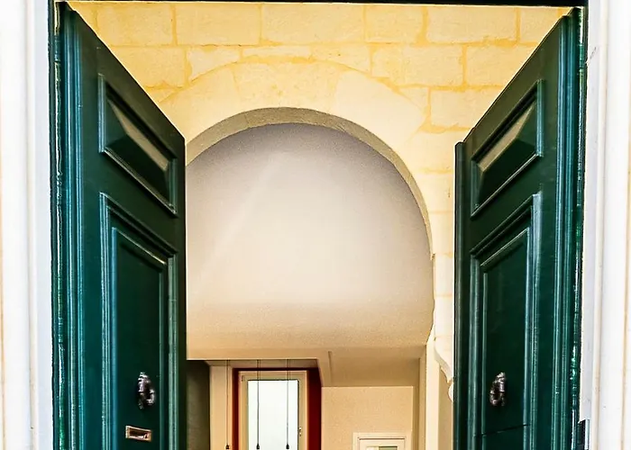 לינה וארוחת בוקר Leccemia לצ'ה