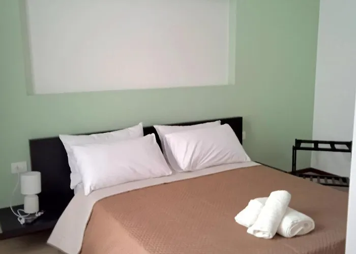 Leccemia לינה וארוחת בוקר 3*