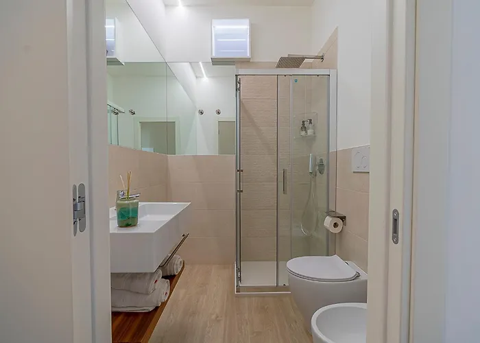 לינה וארוחת בוקר Leccemia 3*